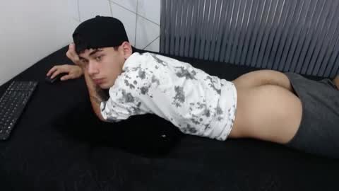 kitsune_44 online show from April 17, 7:28 pm