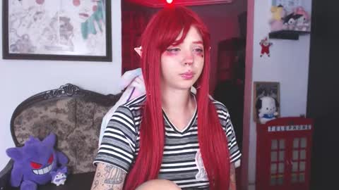 Snapshot of kitsunearineko chatting on December 22, 12:29 am Ari Keimiwrights online show from December 22, 12:29 am