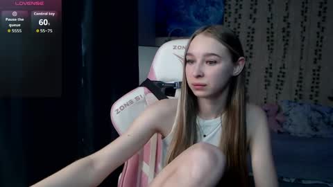 kitsuneyX online show from April 3, 1:25 am