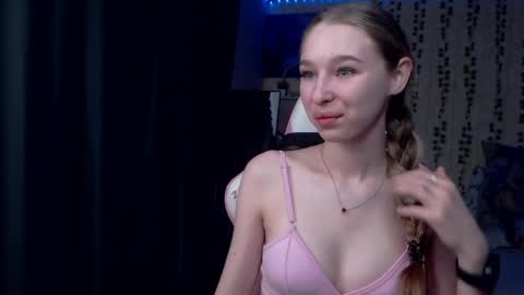 kitsuneyX online show from April 8, 1:05 am