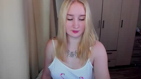 kitten_sun online show from March 28, 2:00 am