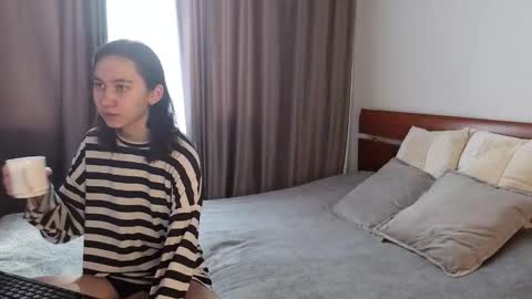 Snapshot of kittenkate22 chatting on March 2, 6:03 am Tiana online show from March 2, 6:03 am