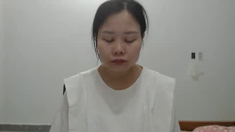 kitti_baby2x online show from April 18, 4:05 am