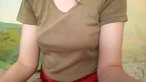 Snapshot of kittie_creme chatting on July 4, 11:38 am Kittie Creme online show from July 4, 11:38 am