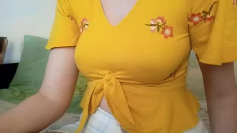 Snapshot of kittie_creme chatting on July 5, 11:50 am Kittie Creme online show from July 5, 11:50 am
