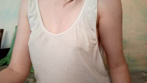 Snapshot of kittie_creme chatting on July 19, 5:33 am Kittie Creme online show from July 19, 5:33 am