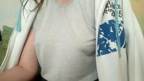 Snapshot of kittie_creme chatting on July 23, 2:26 pm Kittie Creme online show from July 23, 2:26 pm