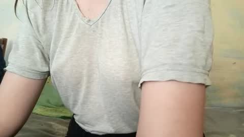Snapshot of kittie_creme chatting on August 1, 10:03 am Kittie Creme online show from August 1, 10:03 am
