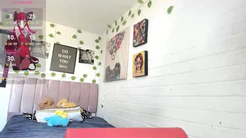  KITTY online show from March 26, 9:09 pm