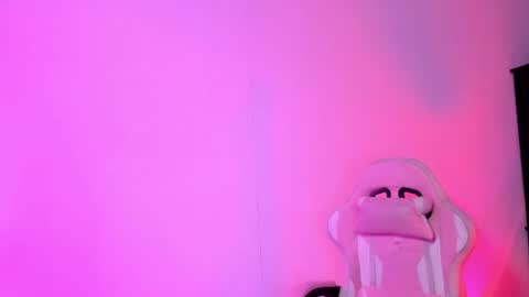 kitty__chs online show from August 2, 2:21 am