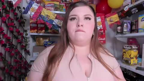Snapshot of kitty__pinnk chatting on June 24, 8:08 pm KAROL online show from June 24, 8:08 pm