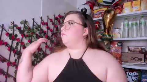 Snapshot of kitty__pinnk chatting on July 1, 8:41 pm KAROL online show from July 1, 8:41 pm