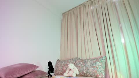 sophie online show from November 4, 4:06 pm