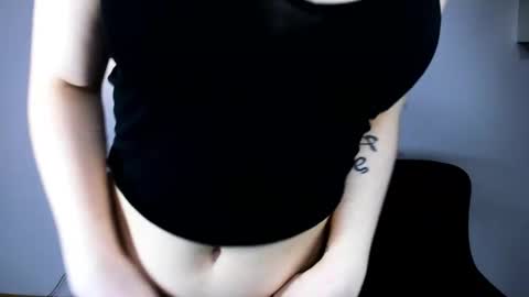 Denise online show from March 11, 11:00 pm