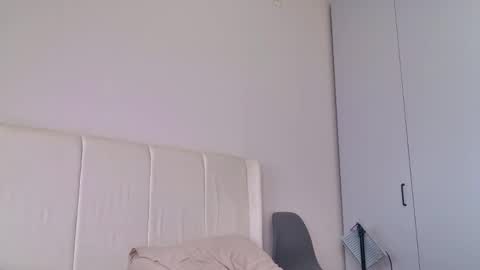 Snapshot of kitty_dora chatting on April 25, 7:00 pm Evelyn online show from April 25, 7:00 pm