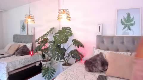 Kitty online show from November 18, 9:08 pm