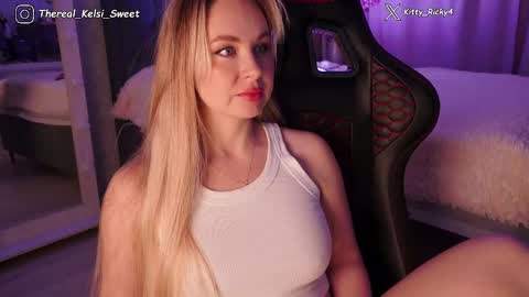 Kelsi and Ricky online show from February 17, 6:54 am