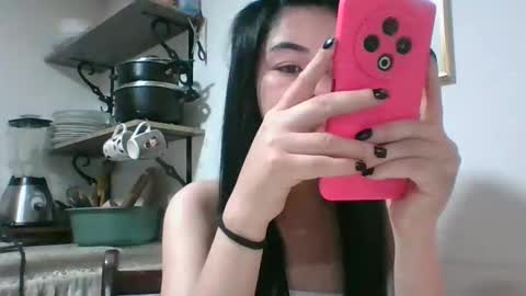 kitty_small69 online show from December 22, 3:03 am