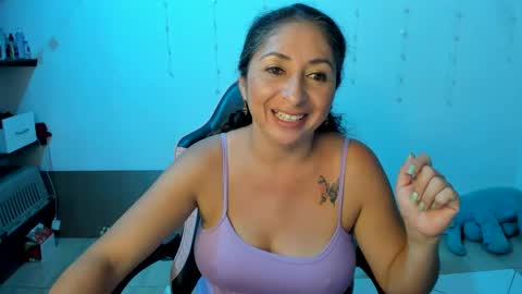 violet online show from December 22, 5:23 am