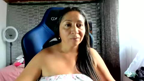 Snapshot of kitty_violet_ chatting on July 17, 4:12 pm violet online show from July 17, 4:12 pm