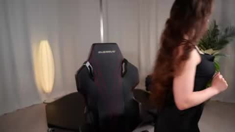 Snapshot of kittycaitlin chatting on July 13, 9:17 pm Katya online show from July 13, 9:17 pm