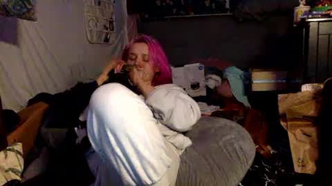 Snapshot of kittycat929709 chatting on February 10, 10:20 am Drip maker online show from February 10, 10:20 am