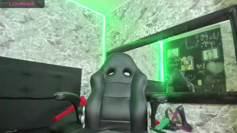 Snapshot of kittycute_1 chatting on November 10, 8:19 pm Cata Moon online show from November 10, 8:19 pm