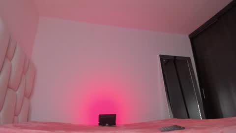 Snapshot of kittyerotica chatting on June 29, 9:04 pm kittyerotica online show from June 29, 9:04 pm