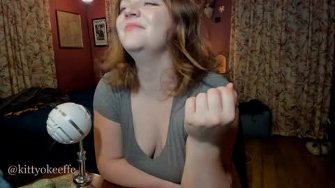 Miss Kitty OKeeffe online show from December 5, 4:31 am