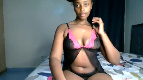 Snapshot of kittypettite chatting on July 16, 5:30 pm Kittypettite online show from July 16, 5:30 pm