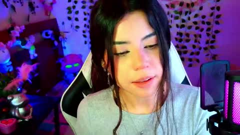 Kittyuwu  online show from November 12, 7:24 pm