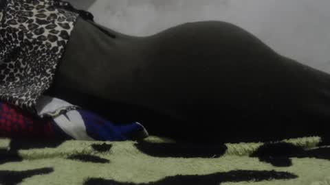 Snapshot of kittywhiteass chatting on December 5, 9:06 am kittywhiteass online show from December 5, 9:06 am