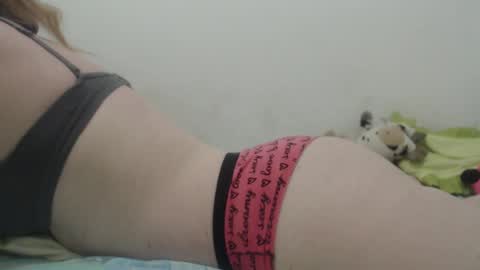 Snapshot of kittywhiteass chatting on January 7, 7:52 am kittywhiteass online show from January 7, 7:52 am