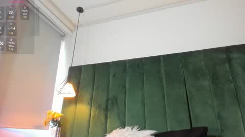 Snapshot of kittyy_milk chatting on October 30, 8:20 pm K I T T Y Y online show from October 30, 8:20 pm