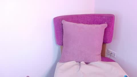 Kitty Hill online show from February 15, 7:51 am