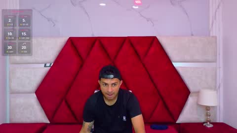 Snapshot of kity_spiderr chatting on November 18, 12:20 pm Luisa y Jairo online show from November 18, 12:20 pm