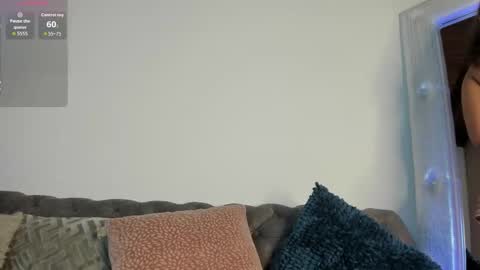 Lili online show from December 2, 8:15 pm