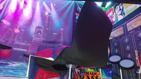 kiveuxmakeu online show from December 25, 2:03 am