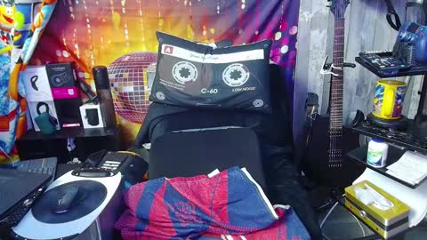 kiveuxmakeu online show from September 14, 6:12 am