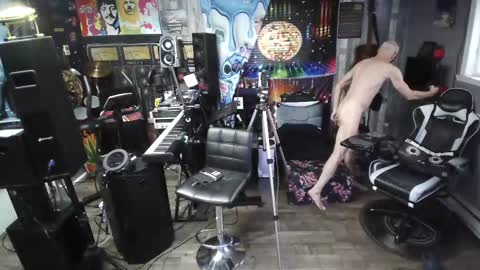 kiveuxmakeu online show from November 7, 6:52 pm