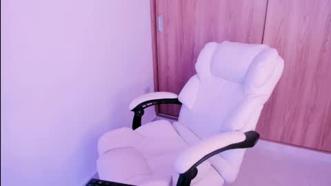 Little piece of fruit online show from April 14, 8:59 pm