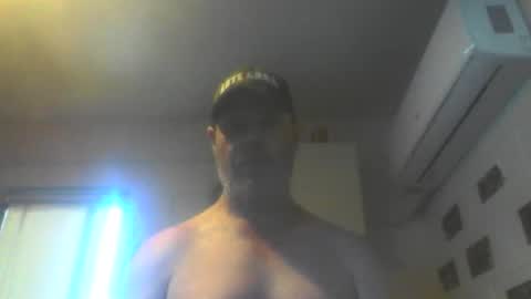 kiwiguy19773 online show from January 12, 12:38 am