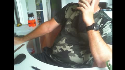 Snapshot of kiwiveloboy chatting on February 4, 2:49 am Kiwilad1973 online show from February 4, 2:49 am