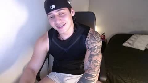 kiyo__ online show from April 8, 12:54 am