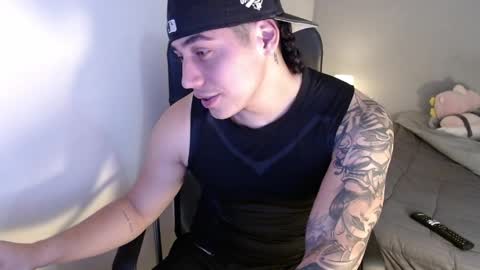 kiyo__ online show from May 15, 1:23 am