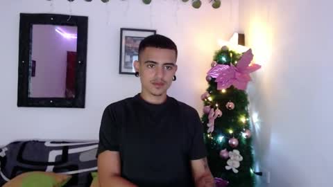 kizame___ online show from December 13, 9:42 pm