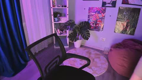 Muse online show from April 15, 7:58 pm