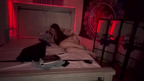 kkrazyy online show from April 11, 1:43 am