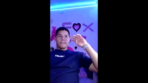 Snapshot of klars_mood chatting on February 21, 12:06 pm klars online show from February 21, 12:06 pm