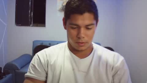 Snapshot of klars_mood chatting on May 19, 12:16 am klars online show from May 19, 12:16 am